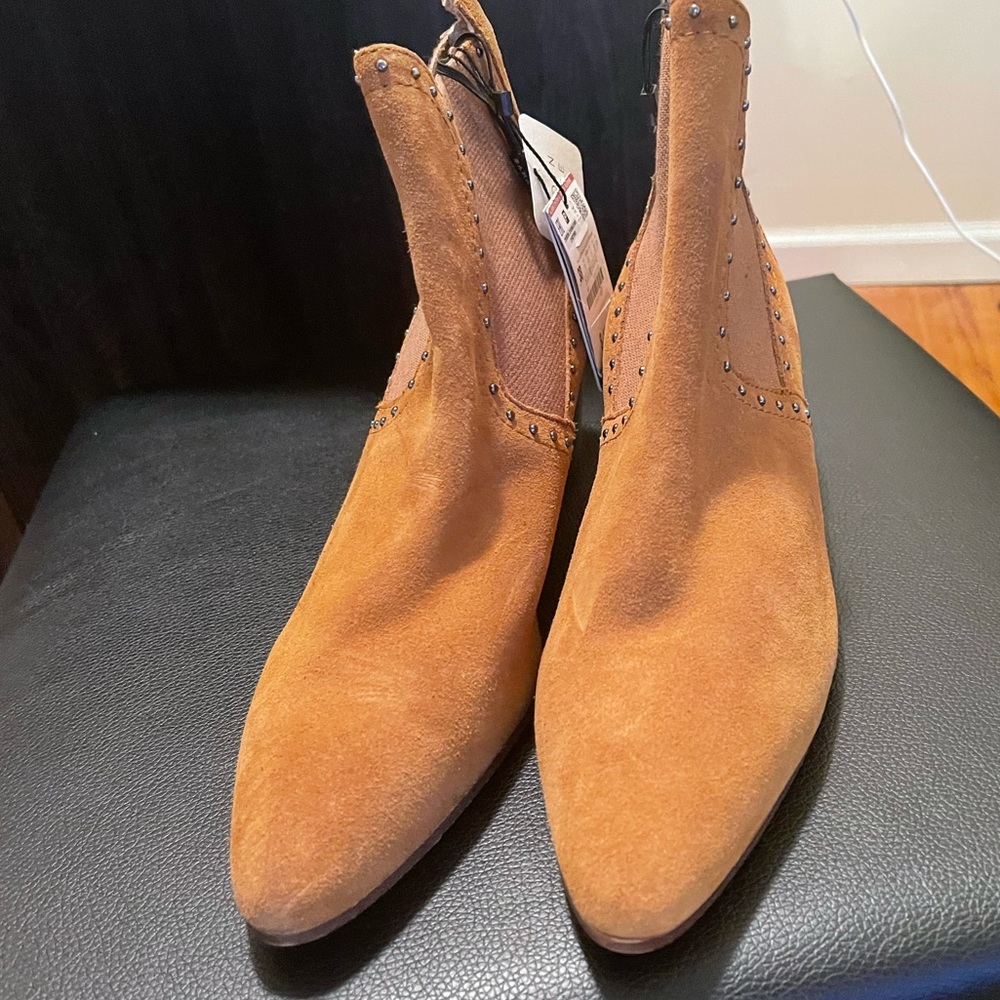 Leather booties